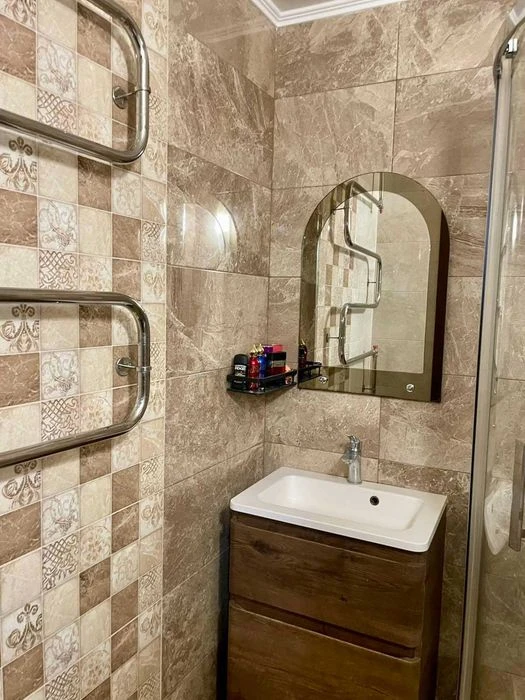 (5) Продам 3к квартиру на Вишенці 9081
