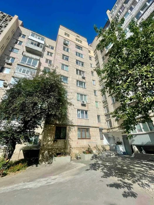 (5) Продам 3к квартиру на Вишенці 9081