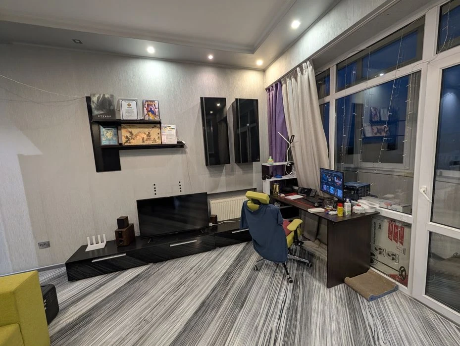 Продаж великої 1 кім квартири в центрі
