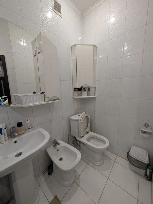 Продаж великої 1 кім квартири в центрі