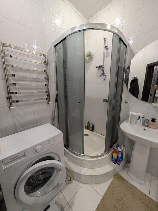 Продаж великої 1 кім квартири в центрі