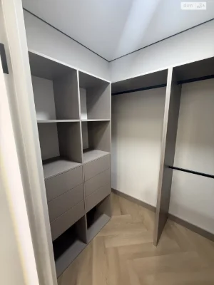 Продаж Квартира Набережна