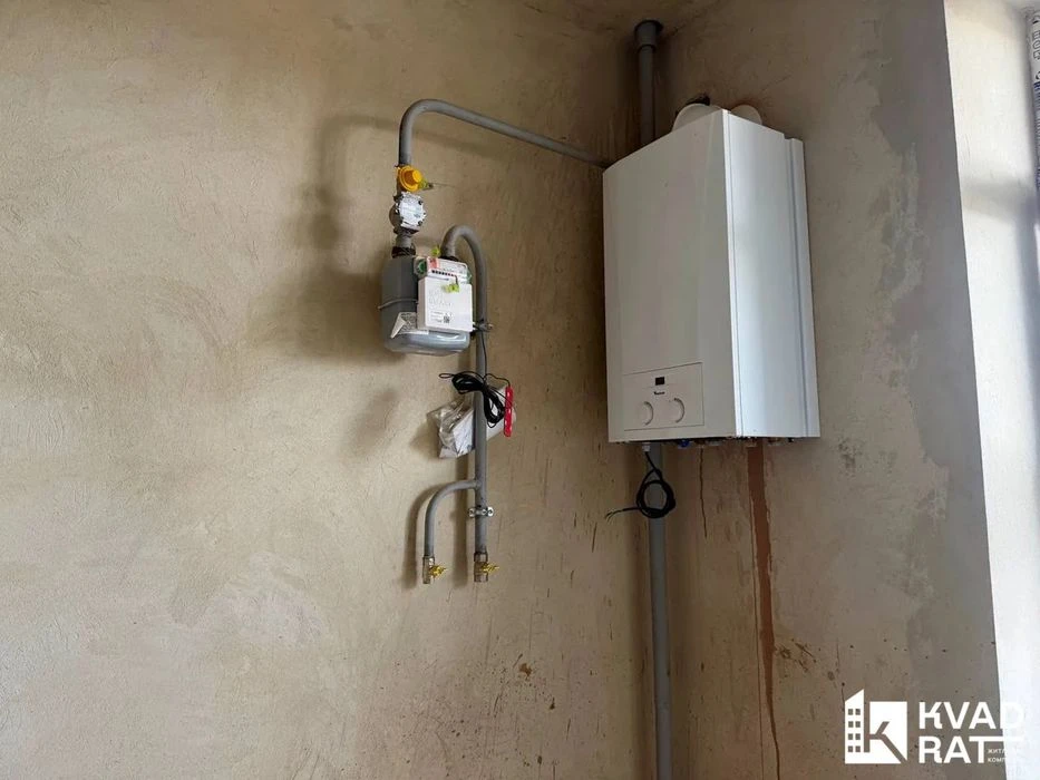Здана 2 кім квартира біля озера , 5 поверх, цегляний будинок