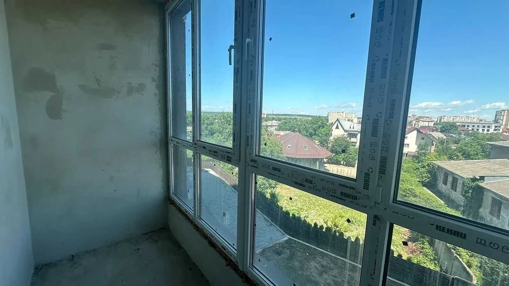 Продаж 2кім. квартири в центрі. 3 поверх!