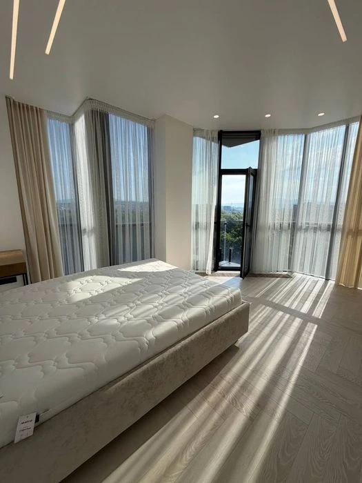Продаж 3-кім квартири в ЖК UZH Towers
