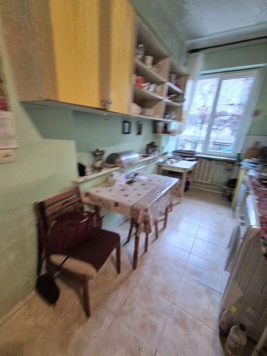 Продається будинок в р-ні площі Лаборца