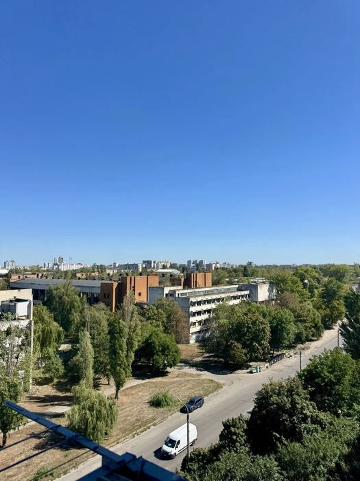 Продається 1-кімнатна квартира з чудовим видом!