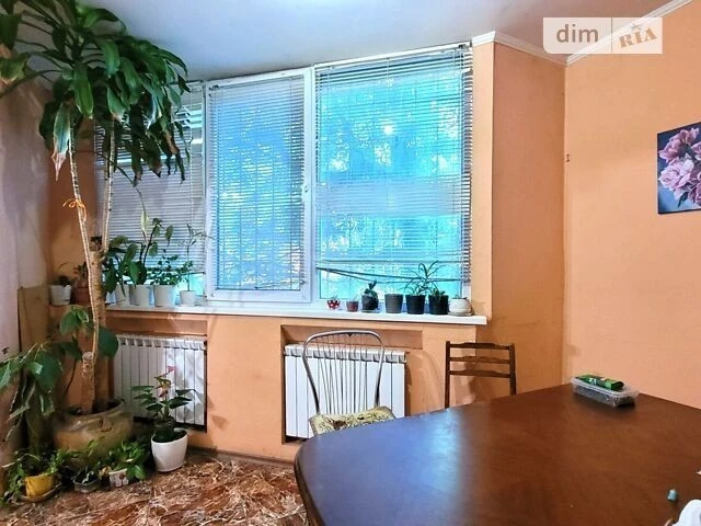 For sale 4-room apartment 100 sq. m. on Oresta Vaskula St. 49 • ID