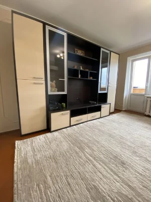 Продам 3 кімнатну кввртиру по вул. Вербова