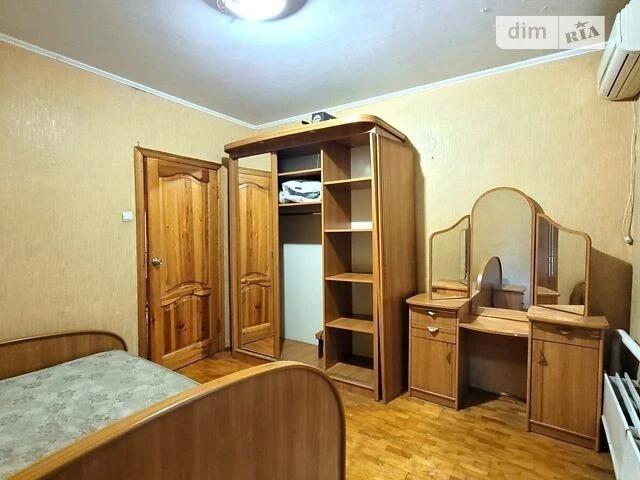 For sale 4-room apartment 100 sq. m. on Oresta Vaskula St. 49 • ID
