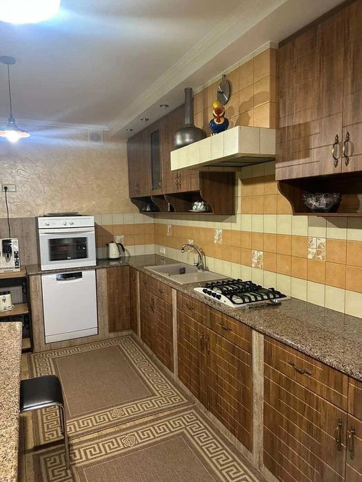Продам якісний, добротний будинок для сім’ї — «заходь і живи