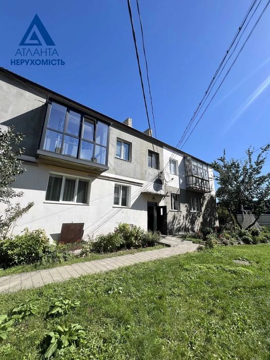 Двокімнатна квартира на вулиці Дубнівська!