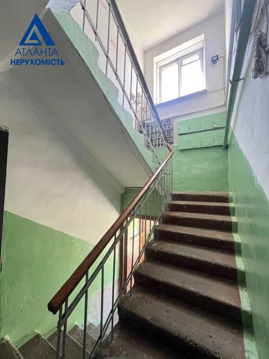 Двокімнатна квартира на вулиці Дубнівська!