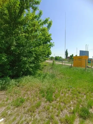 Кутова земельна ділянка під будівництво на Бобровиці