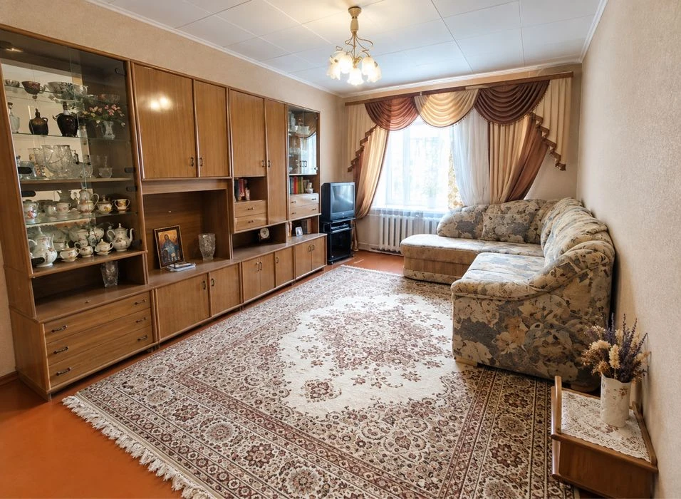 4-кім квартира, Проспект Незалежності