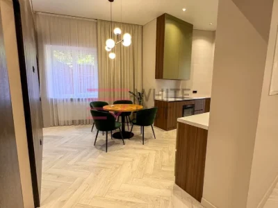 Продаж 2-кім. квартири 66 м.кв., в. Доброго