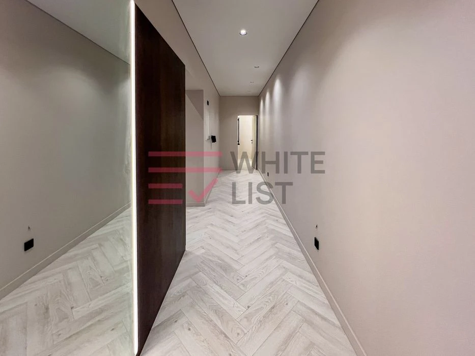 Продаж 2-кім. квартири 66 м.кв., в. Доброго