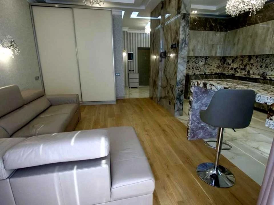 Квартира. Київ, Саперне Поле вул.