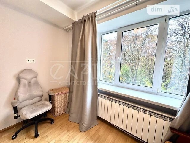 Довготривала оренда 3к квартири на вул. Лаврська 4 • ID 3484