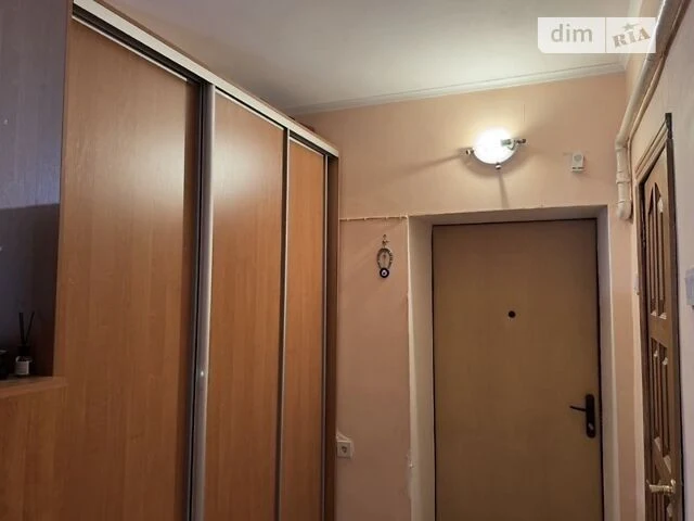Довготривала оренда 1к квартири на просп. Берестейський 58 •