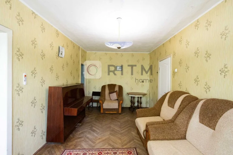 Продаж 3 к. квартири по вул. Золота. Без комісії.