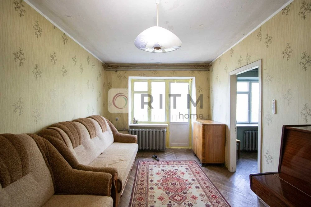 Продаж 3 к. квартири по вул. Золота. Без комісії.