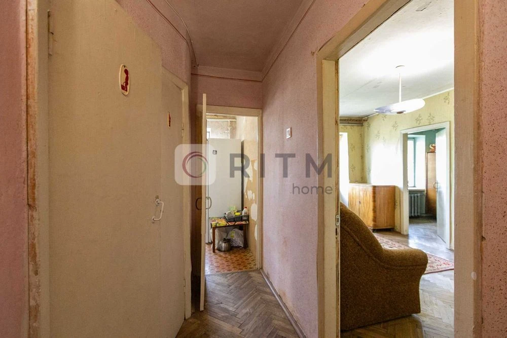 Продаж 3 к. квартири по вул. Золота. Без комісії.
