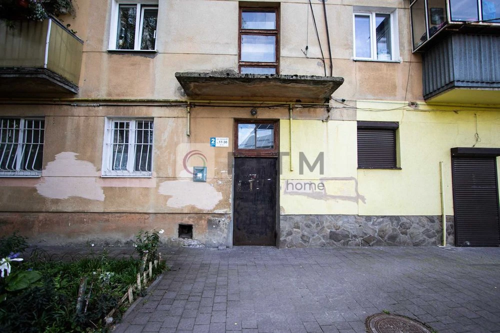 Продаж 3 к. квартири по вул. Золота. Без комісії.