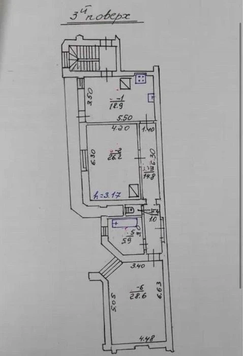 Простора 2-кімнатна квартира площею 95 м² в Історичному цент