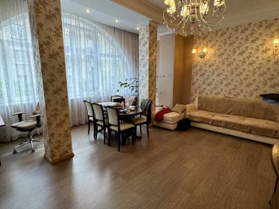 Квартира. Львів, Київська вул.