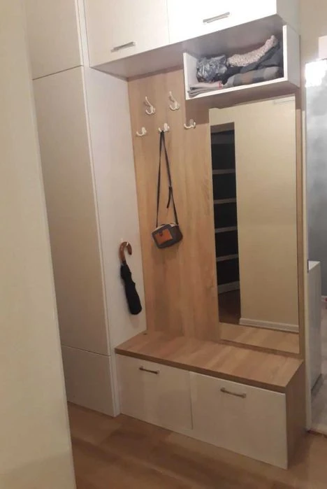 Продам 3к.сталинку,ремонт,ж\б,2\5,пл.67м2,м.Университет,ул.К
