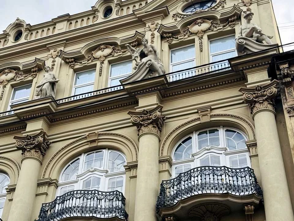 Квартира. Львів, Гетьмана Петра Дорошенка вул. (Жовтнева)