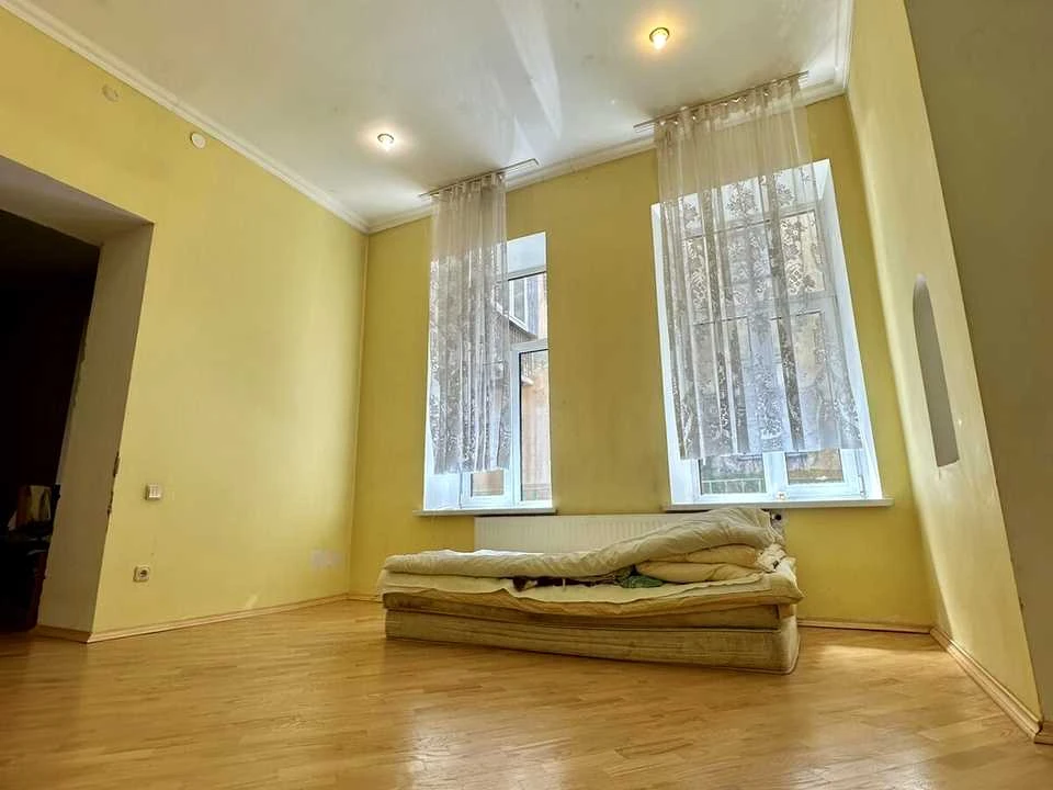 Квартира. Львів, Гетьмана Петра Дорошенка вул. (Жовтнева)