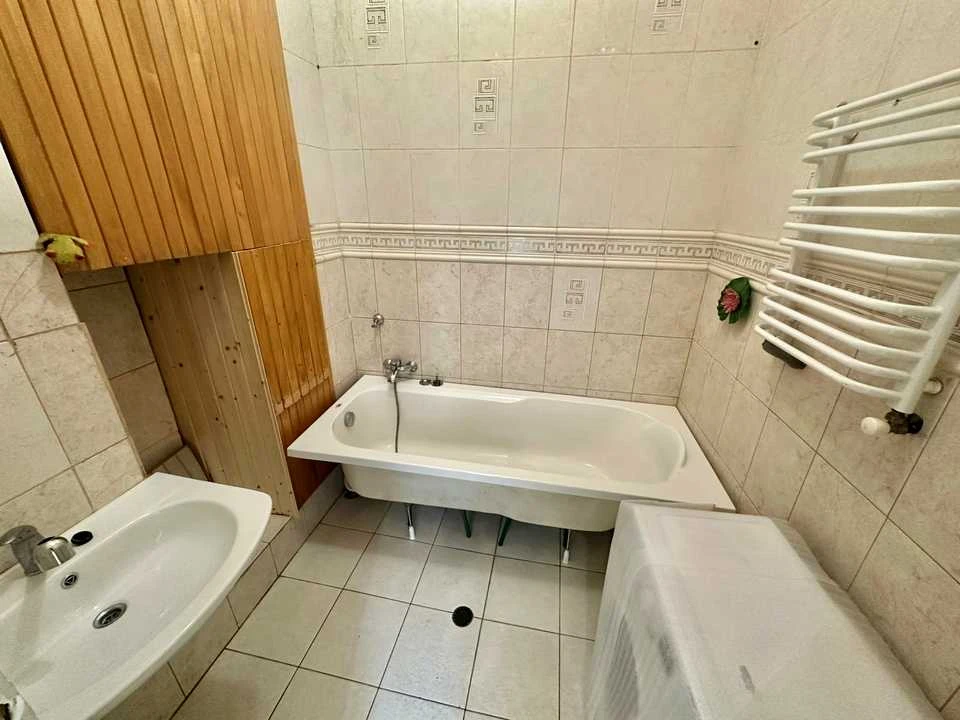 Квартира. Львів, Гетьмана Петра Дорошенка вул. (Жовтнева)