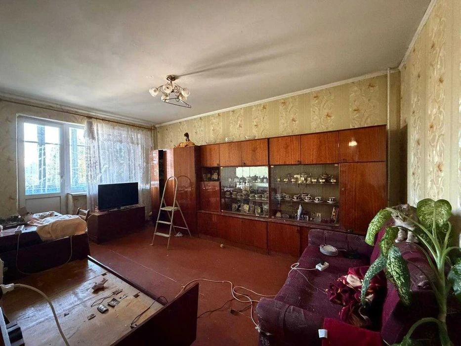Продажа просторной 72 м2 3-комнатной квартиры, Конный рынок,