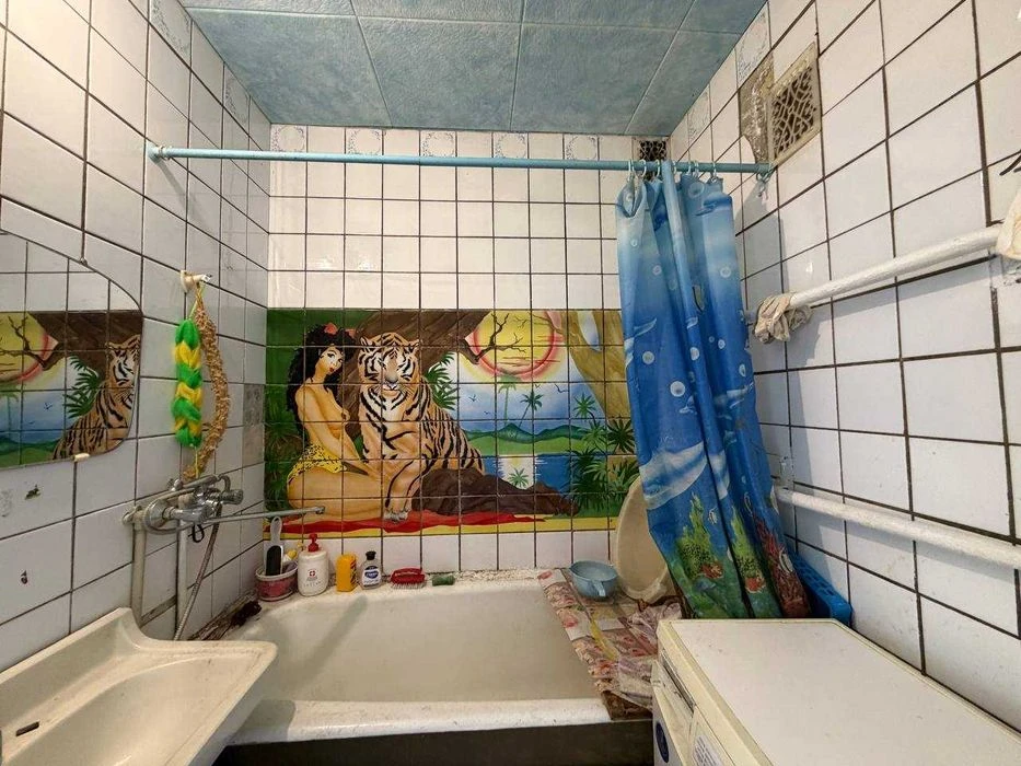 Продажа просторной 72 м2 3-комнатной квартиры, Конный рынок,
