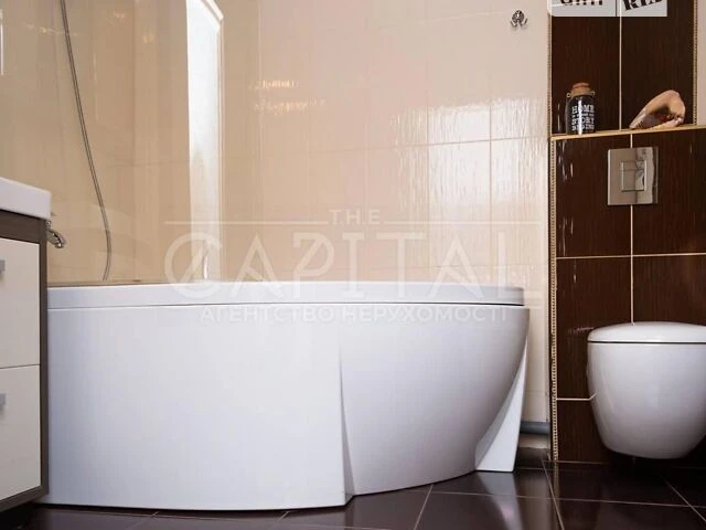 Продаж 1к квартири 57 кв. м на вул. Дарницький район ПР-Т ГР