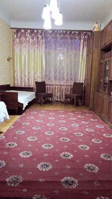 Apartment for sale 2 rooms, Mikhnovsky Blvd. 7 (Zvirynetska/L
