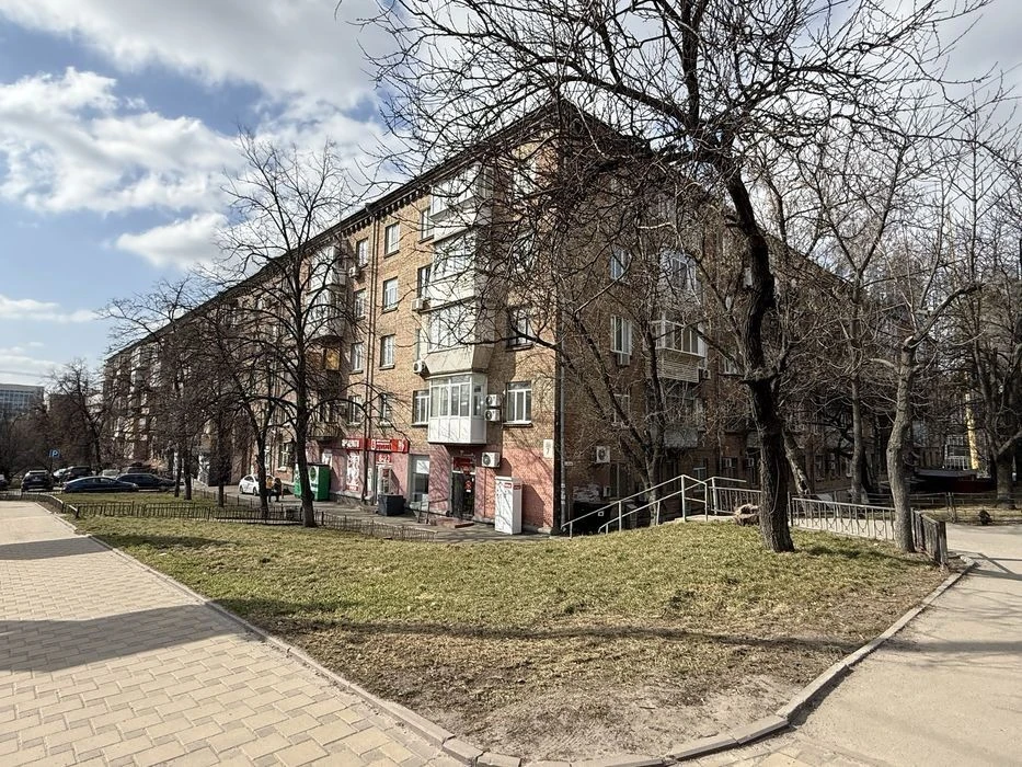 Apartment for sale 2 rooms, Mikhnovsky Blvd. 7 (Zvirynetska/L