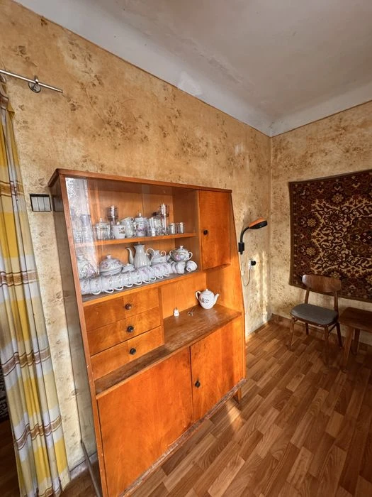 Продаж 2-кімнатну біля метро Святошин 500 метрів, 3 поверх,