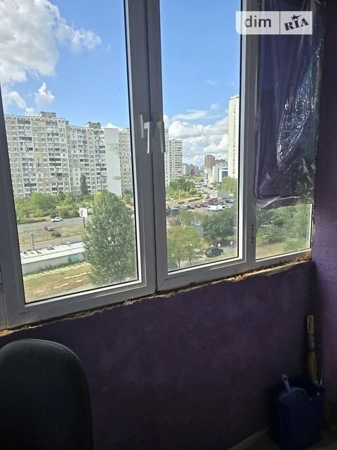 Продаж 1к квартири 33 кв. м на просп. Петра Григоренка 41 •