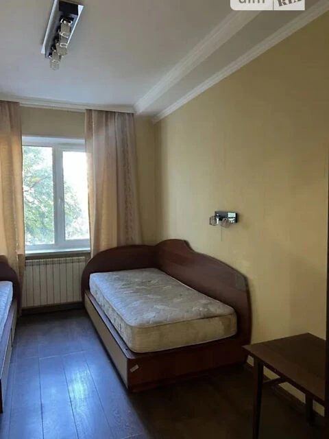 Продаж 3к квартири 72 кв. м на вул. Сержа Лифаря 9/61 • ID 3