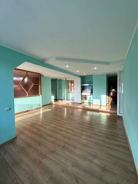 Продам 3к квартиру, 117кв.м, 4/5 пов, цегла, котел, р-н Парк