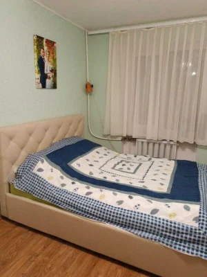 I will sell a two-room apartment at Kvartalnaya (Gladkova) house 43