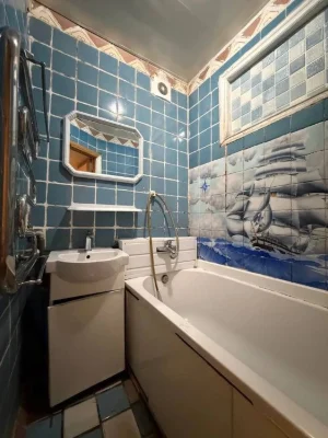 Продам 3-кімнатну квартиру на пр. Поля