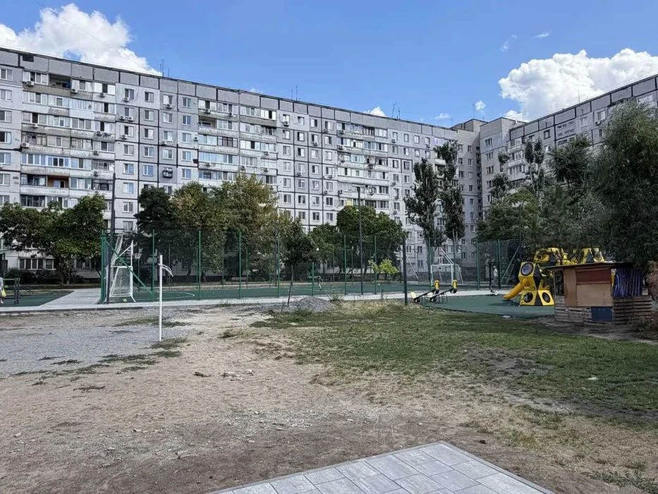 Продам 2-к квартиру на ж/м Левобережный-3, Донецкое шоссе