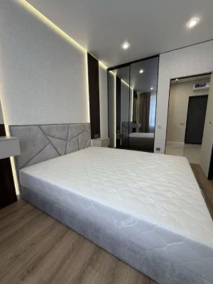 Продам новеньку квартиру 45 м² з меблями та технікою | ЖК Ща