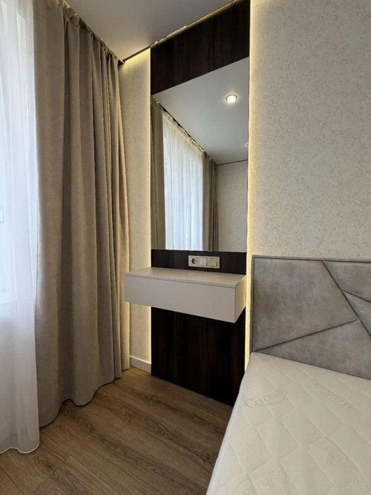 Продам новеньку квартиру 45 м² з меблями та технікою | ЖК Ща