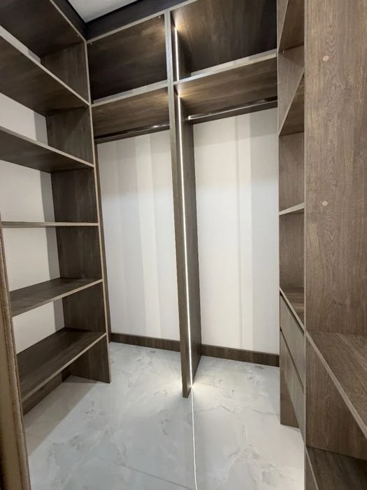 Продам новеньку квартиру 45 м² з меблями та технікою | ЖК Ща
