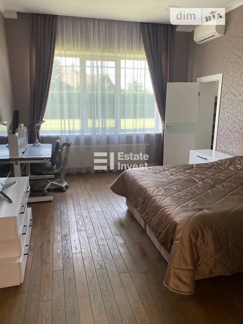Довгострокова оренда будинку від посередника з верандою на в
